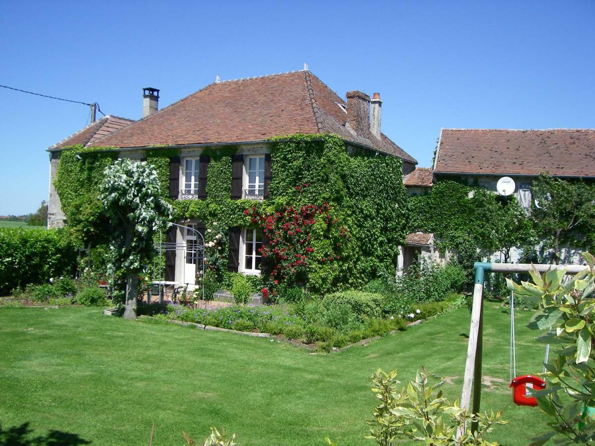 La Ferme Le Merger Bed & Breakfast La Ferté-Gaucher Dış mekan fotoğraf